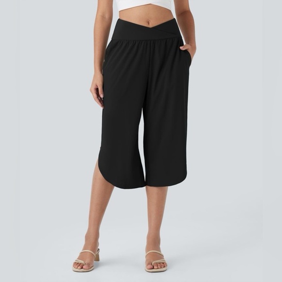 Halara Breezeful High Waisted Crossover Side Pocket Split Quick Dry Capri - Picture 5 of 6